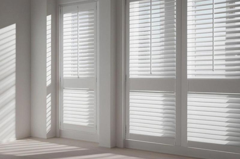 Motorised security shutters